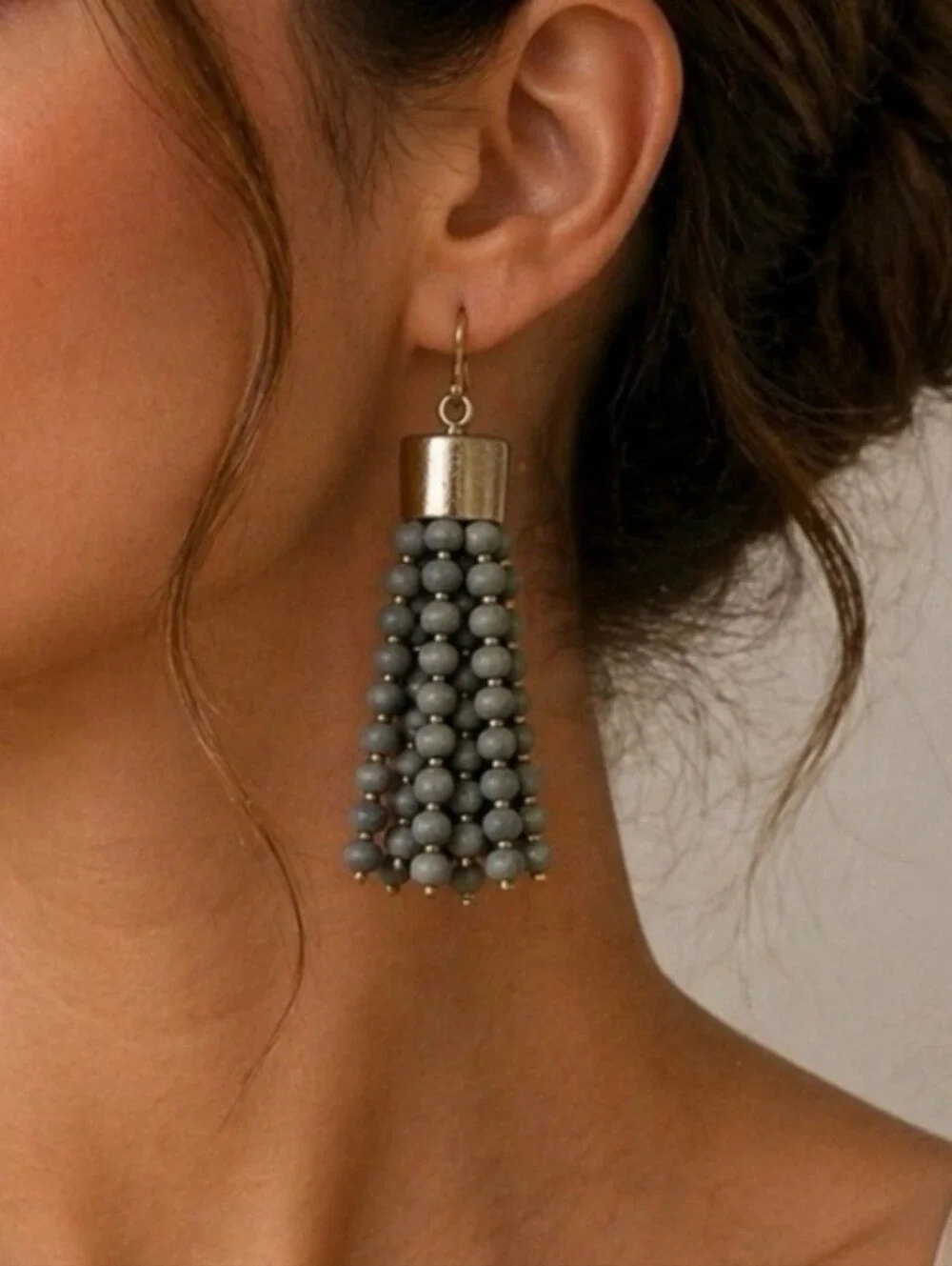 Plunder stylish gray
